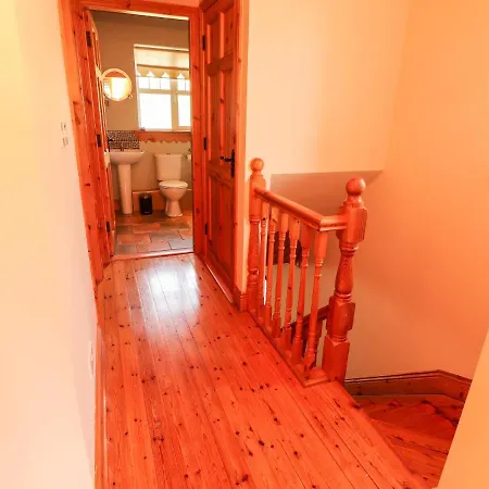 4 Killimer Road * Kilrush